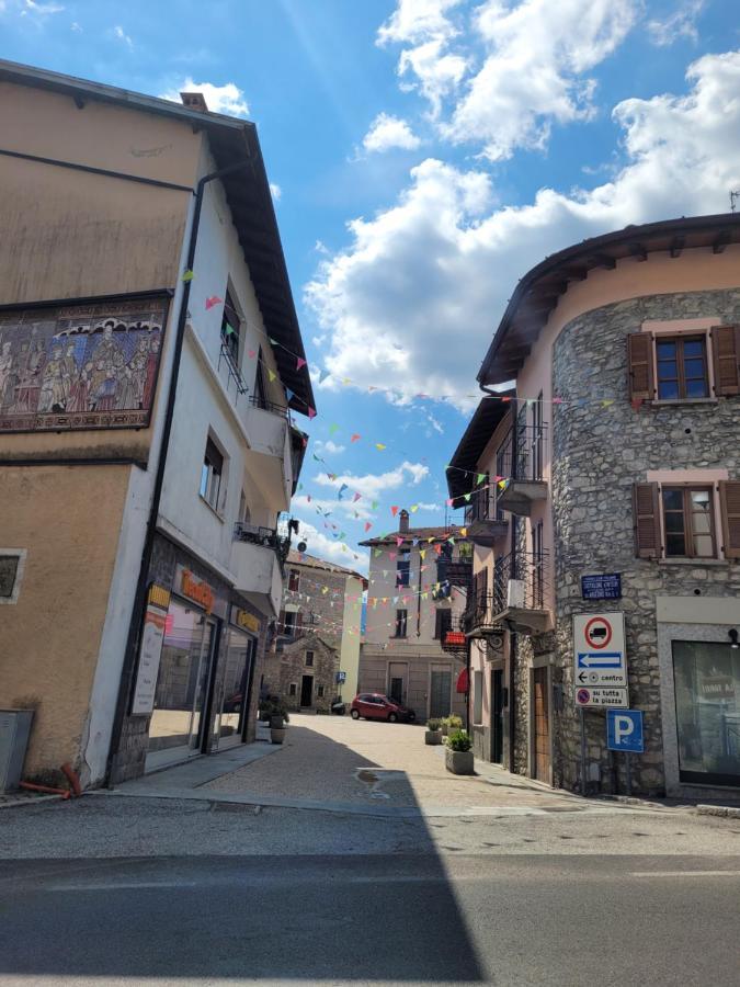 Casa Gianna Apartamento Castiglione dʼIntelvi Exterior foto