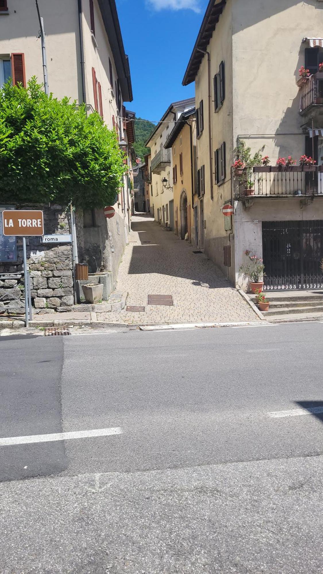 Casa Gianna Apartamento Castiglione dʼIntelvi Exterior foto